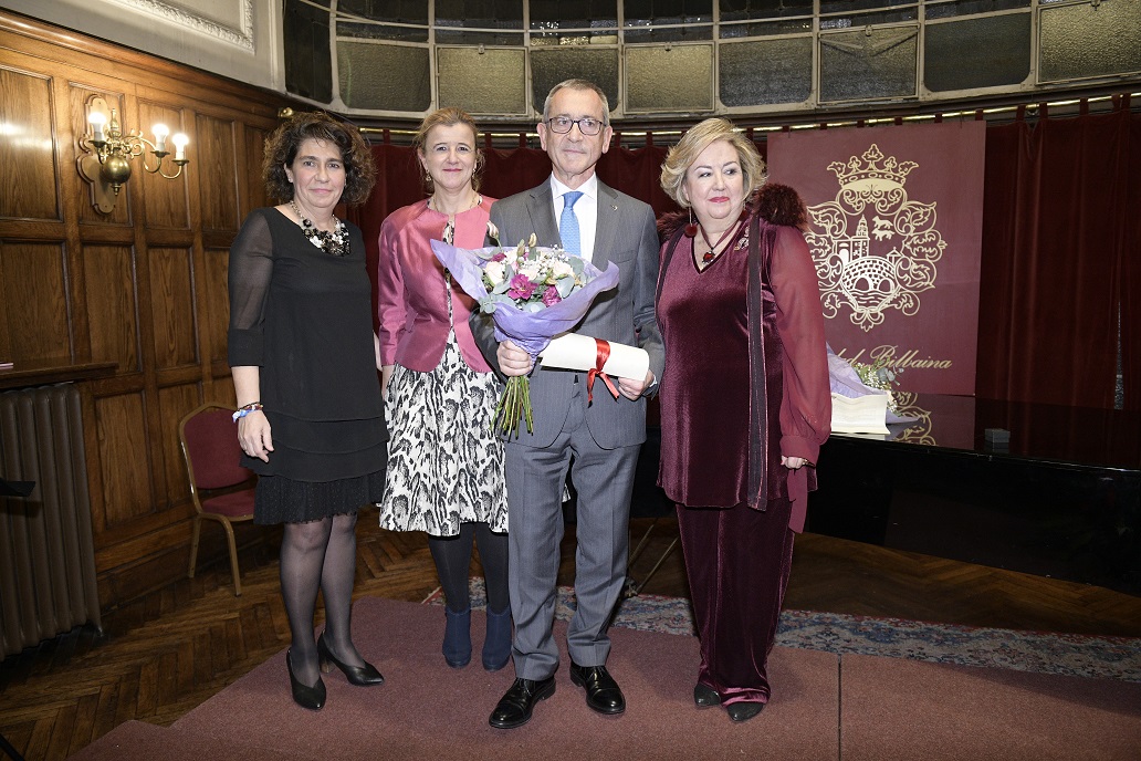 IMQ recibe uno de los Premios Bilbotarrak que concede la asociación Mujer Siglo XXI